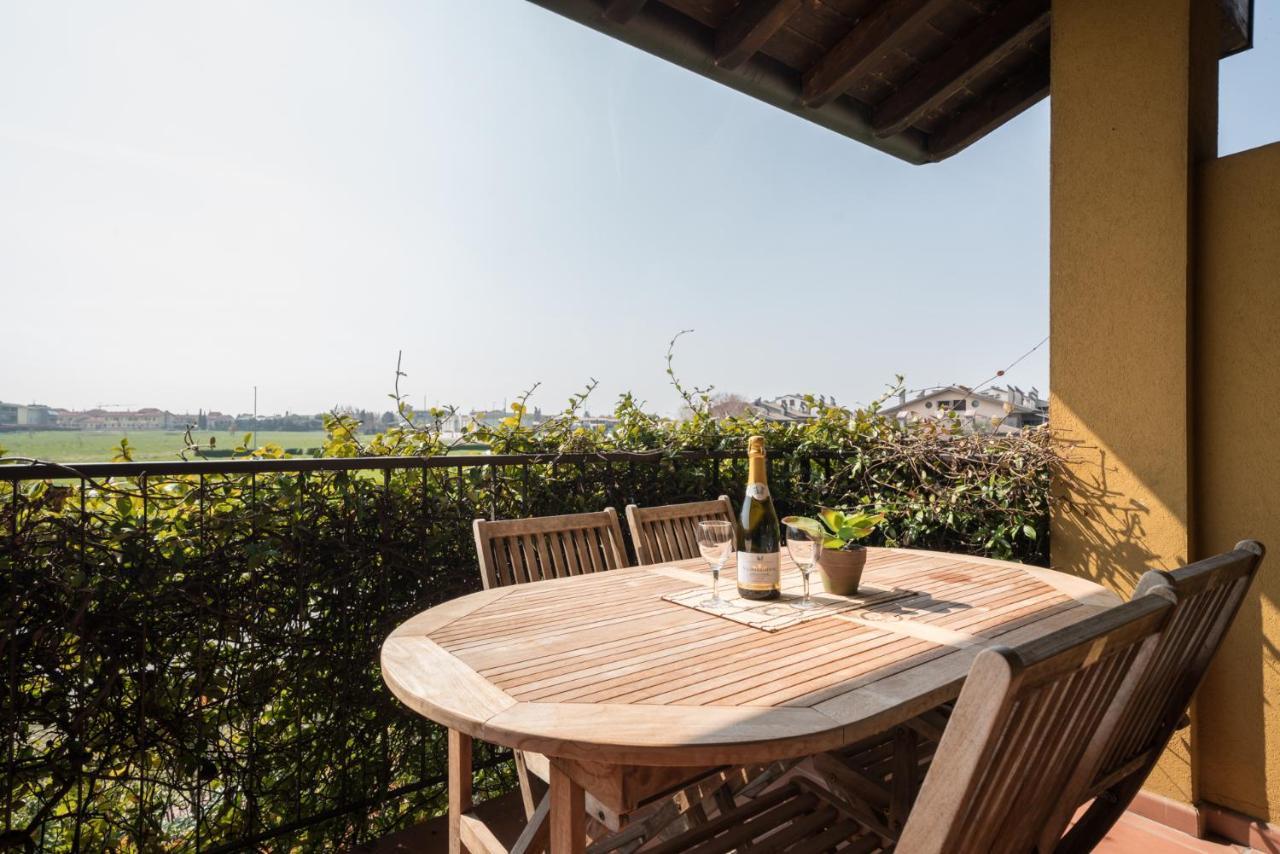 Gardappartamenti Cascinale Pool Desenzano del Garda Esterno foto